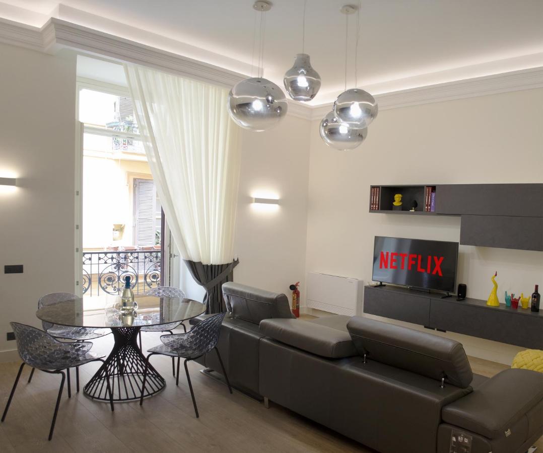 Fafgrandsuitenapoli * Napoli